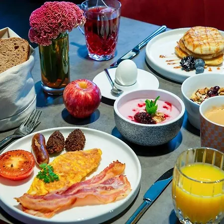 Otel Leonardo Royal Bonn Airport