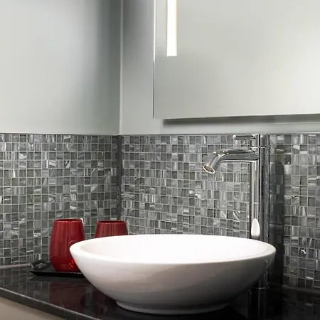 Leonardo Royal Bonn Airport Hotel